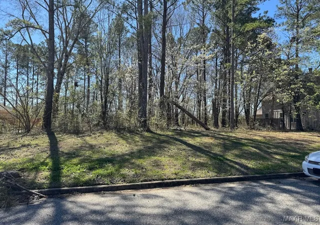 Photo 1 of Land for sale at 4642 Turfway Park, Montgomery, AL 36109 | MLS# 572064 | Listing updated on 2026-09-02