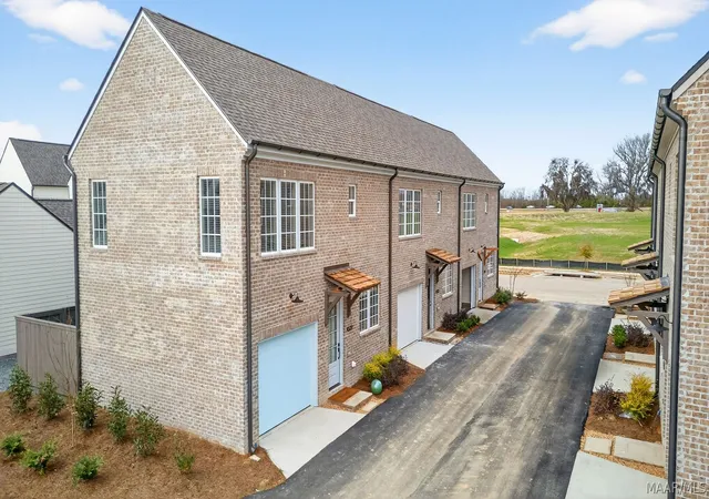 Photo 3 of Single family home for sale at 4533 Broadwick St, Montgomery, AL 36116 | MLS# 578315 | Listing updated on 2026-09-04