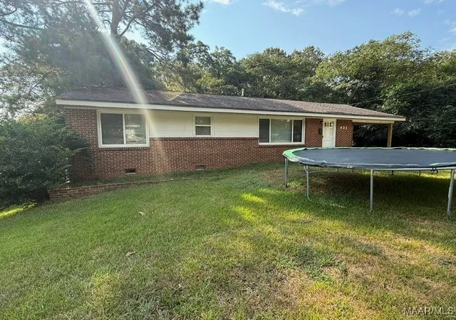Photo 3 of Single family home for sale at 421 Nottingham Rd, Montgomery, AL 36109 | MLS# 579534 | Listing updated on 2026-09-10