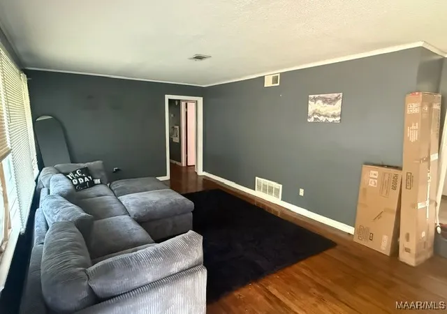 Photo 3 of Single family home for sale at 421 Nottingham Rd, Montgomery, AL 36109 | MLS# 579534 | Listing updated on 2026-09-10