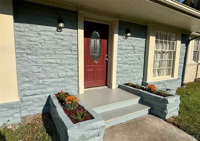 Photo 3 of Single family home for sale at 3365 Southmont Dr, Montgomery, AL 36105 | MLS# 580084 | Listing updated on 2026-09-11