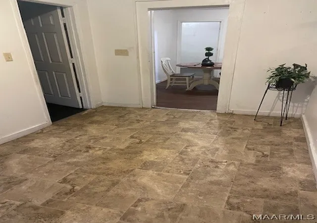 Photo 10 of Single family home for sale at 504 W Lee St, Tuskegee, AL 36083 | MLS# 580216 | Listing updated on 2026-09-11