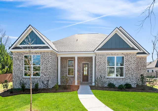 Photo 1 of Sale Pending at 3718 Windsor Hill Blvd, Montgomery, AL 36106 | MLS# 580237 | Listing updated on 2026-09-08