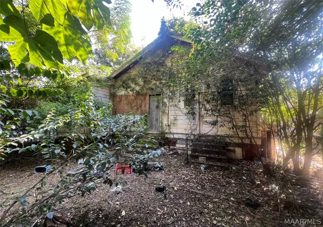 Photo 3 of Single family home for sale at 936 S Lawrence St, Montgomery, AL 36104 | MLS# 580234 | Listing updated on 2026-09-02