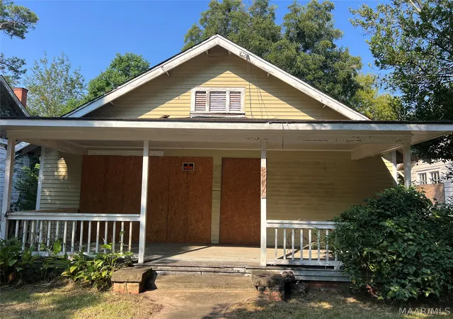 Photo 4 of Single family home for sale at 936 S Lawrence St, Montgomery, AL 36104 | MLS# 580234 | Listing updated on 2026-09-02