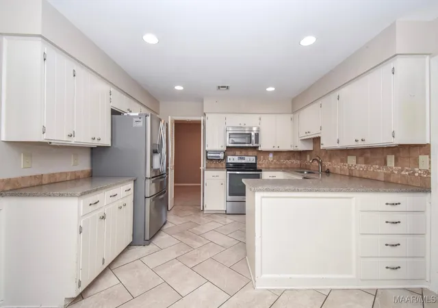 Photo 1 of Single family home for sale at 1237 Edgeworth Dr, Montgomery, AL 36109 | MLS# 580911 | Listing updated on 2026-09-10