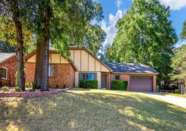 Photo 2 of Single family home for sale at 1237 Edgeworth Dr, Montgomery, AL 36109 | MLS# 580911 | Listing updated on 2026-09-10