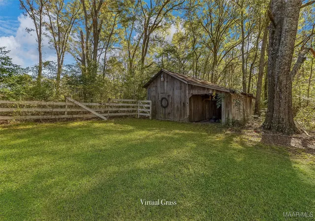 Photo 3 of Single family home for sale at 511 Claud Rd, Eclectic, AL 36024 | MLS# 581348 | Listing updated on 2026-09-02