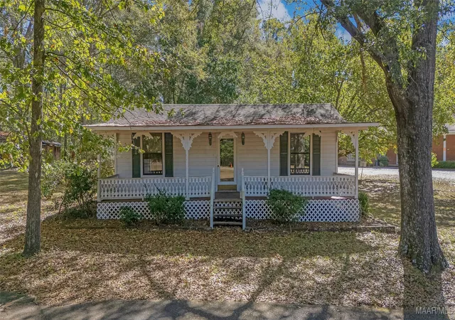 Photo 3 of Single family home for sale at 511 Claud Rd, Eclectic, AL 36024 | MLS# 581348 | Listing updated on 2026-09-02