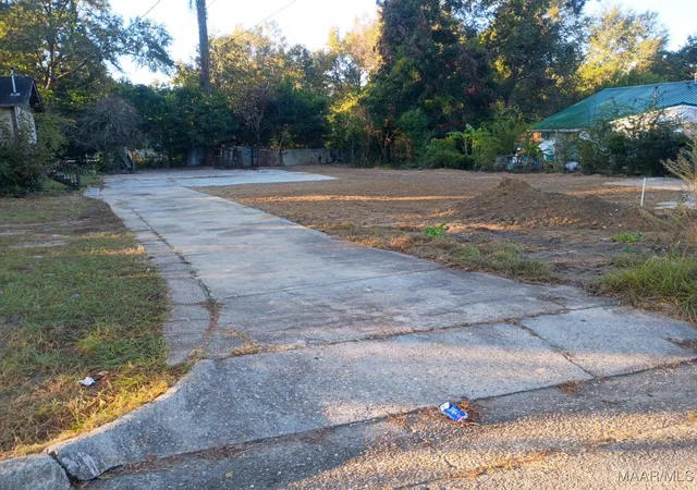 Photo 1 of Land for sale at 808 Dutch St, Dothan, AL 36301 | MLS# 581488 | Listing updated on 2026-09-05