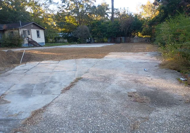 Photo 2 of Land for sale at 808 Dutch St, Dothan, AL 36301 | MLS# 581488 | Listing updated on 2026-09-05
