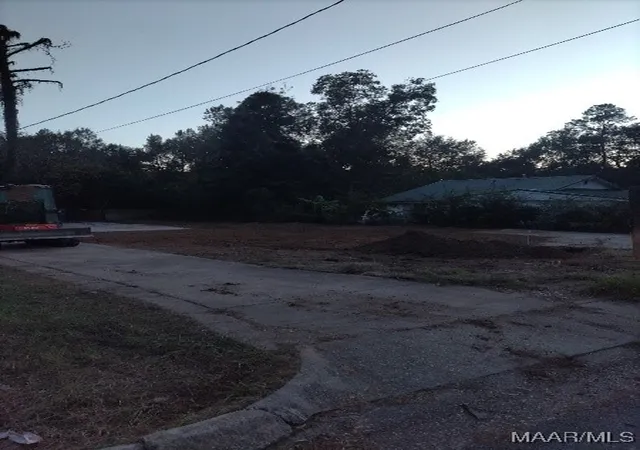 Photo 3 of Land for sale at 808 Dutch St, Dothan, AL 36301 | MLS# 581488 | Listing updated on 2026-09-05