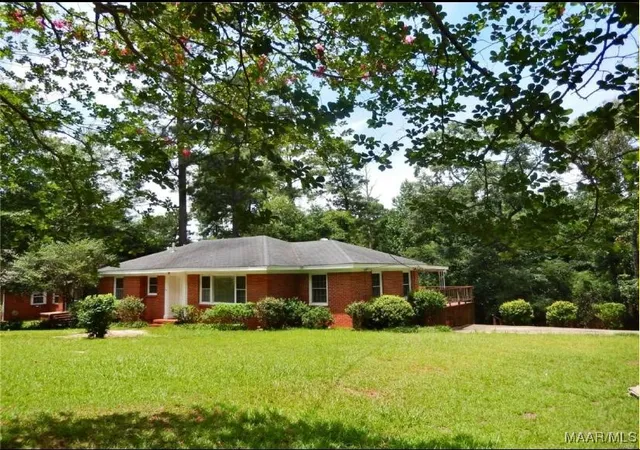Photo 2 of Single family home for sale at 407 Overlook Rd, Greenville, AL 36037 | MLS# 581771 | Listing updated on 2026-09-02