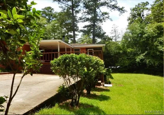 Photo 3 of Single family home for sale at 407 Overlook Rd, Greenville, AL 36037 | MLS# 581771 | Listing updated on 2026-09-02