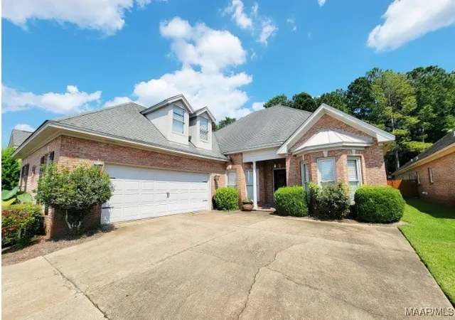 Photo 2 of Single family home for sale at 9831 Bent Brk Dr, Montgomery, AL 36117 | MLS# 581772 | Listing updated on 2026-09-10