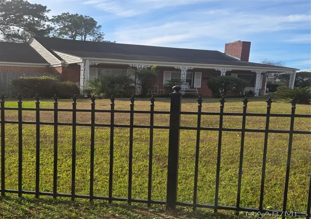 Photo 2 of Single family home for sale at 603 W Patton Ave, Montgomery, AL 36105 | MLS# 581916 | Listing updated on 2026-08-31