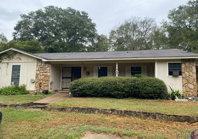Photo 1 of Single family home for sale at 140 Greenleaf Dr, Wetumpka, AL 36092 | MLS# 582116 | Listing updated on 2026-09-02