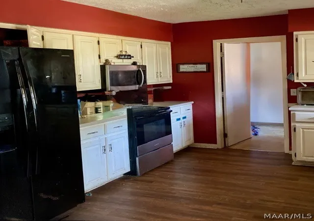 Photo 2 of Single family home for sale at 140 Greenleaf Dr, Wetumpka, AL 36092 | MLS# 582116 | Listing updated on 2026-09-02