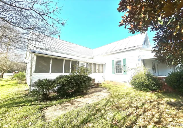 Photo 2 of Single family home for sale at 304 Church St E, Pine Hill, AL 36769 | MLS# 582336 | Listing updated on 2026-09-10