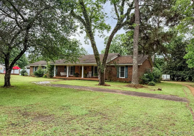 Photo 2 of Single family home for sale at 119 Rogers St E, Fort Deposit, AL 36032 | MLS# 582566 | Listing updated on 2026-09-04