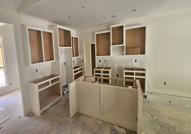 Photo 3 of Single family home for sale at 136 Birchwood Ln, Wetumpka, AL 36093 | MLS# 582550 | Listing updated on 2026-09-05