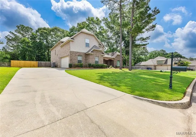 Photo 2 of Single family home for sale at 126 N Dogwood Ter, Wetumpka, AL 36093 | MLS# 583045 | Listing updated on 2026-09-10