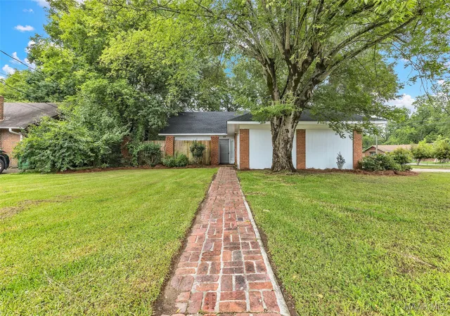 Photo 1 of Single family home for sale at 4680 Ray Dr, Montgomery, AL 36109 | MLS# 583110 | Listing updated on 2026-09-10
