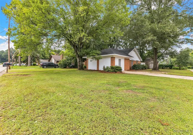 Photo 3 of Single family home for sale at 4680 Ray Dr, Montgomery, AL 36109 | MLS# 583110 | Listing updated on 2026-09-30