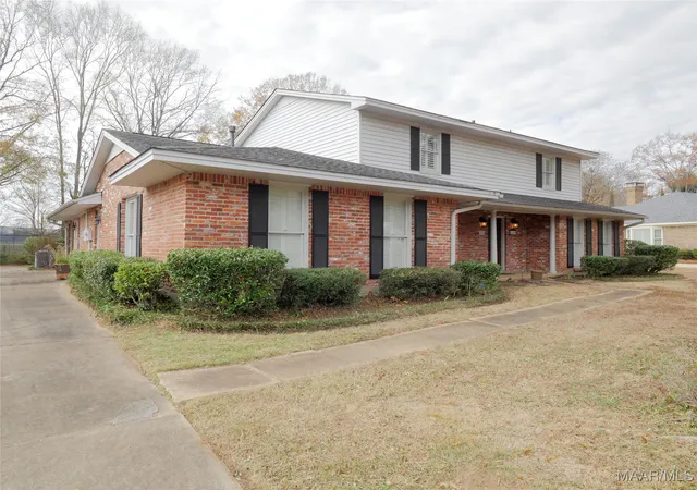 Photo 3 of Single family home for sale at 1800 Wentworth Dr, Montgomery, AL 36106 | MLS# 583035 | Listing updated on 2026-09-04