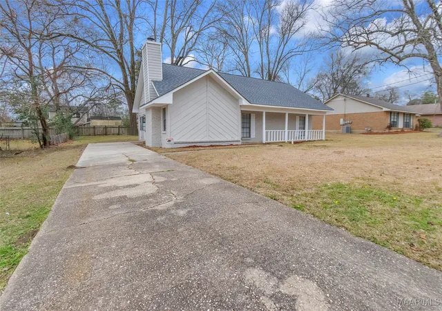 Photo 2 of Single family home for sale at 2208 Briar Gate Dr, Montgomery, AL 36116 | MLS# 583188 | Listing updated on 2026-09-04