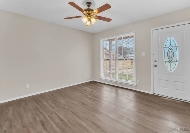Photo 3 of Single family home for sale at 500 Lawndale Ln, Montgomery, AL 36109 | MLS# 583192 | Listing updated on 2026-09-04