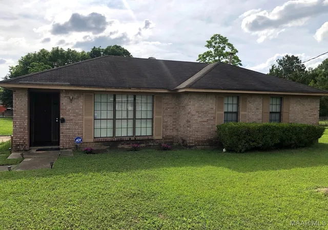 Photo 1 of Single family home for sale at 4204 Spring Park Ct, Montgomery, AL 36116 | MLS# 583389 | Listing updated on 2026-09-05