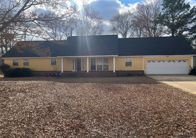 Photo 1 of Single family home for sale at 2521 Parkway Dr, Selma, AL 36703 | MLS# 583403 | Listing updated on 2026-09-04