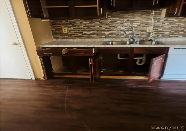 Photo 4 of Sale Pending at 414 Empire Ter, Montgomery, AL 36110 | MLS# 583738 | Listing updated on 2026-09-09