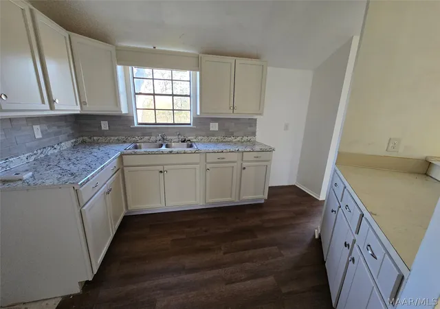 Photo 4 of Single family home for sale at 1024 N Gap Loop, Montgomery, AL 36110 | MLS# 583804 | Listing updated on 2026-09-05