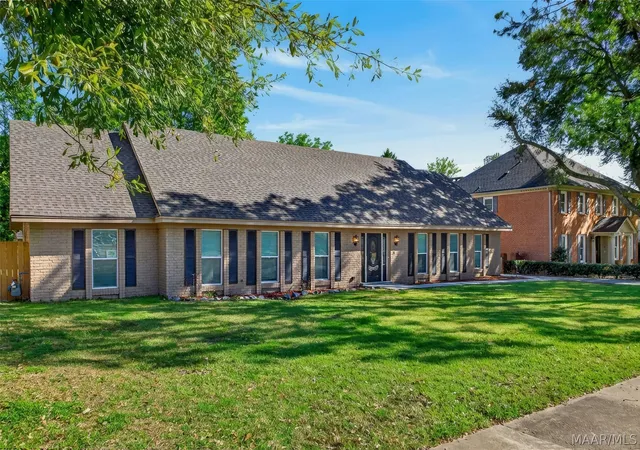 Photo 2 of Single family home for sale at 3161 Rolling Rd, Montgomery, AL 36111 | MLS# 584211 | Listing updated on 2026-09-10