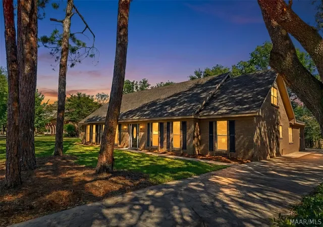 Photo 3 of Single family home for sale at 3161 Rolling Rd, Montgomery, AL 36111 | MLS# 584211 | Listing updated on 2026-09-10