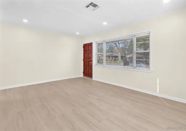 Photo 3 of Single family home for sale at 107 Kent St, Montgomery, AL 36109 | MLS# 584242 | Listing updated on 2026-09-09