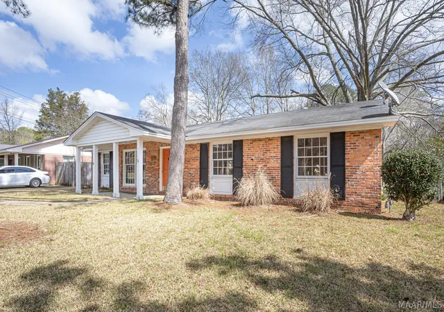 Photo 3 of Single family home for sale at 1819 Gillespie Dr, Montgomery, AL 36106 | MLS# 584309 | Listing updated on 2026-10-07