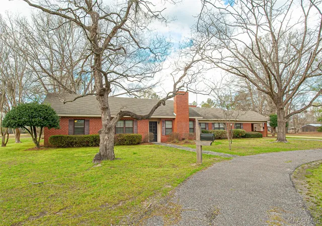 Single family home for sale at 6486 W Old Hayneville Rd, Hope Hull, AL 36043 | MLS# 584438