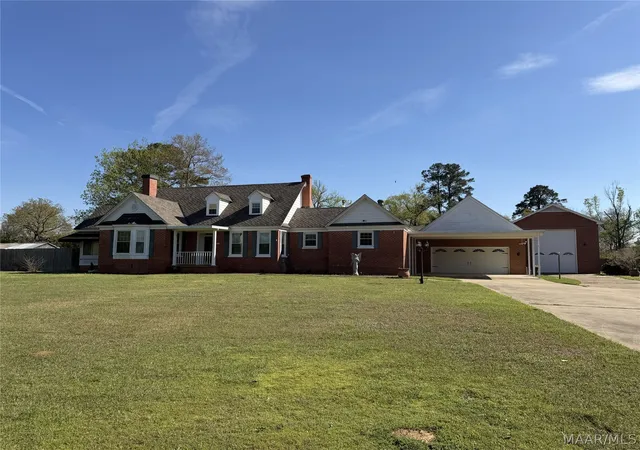 Photo 1 of Single family home for sale at 4820 Highway 14 E, Elmore, AL 36025 | MLS# 584692 | Listing updated on 2026-09-01