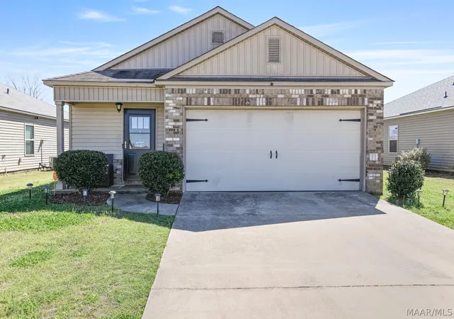 Photo 1 of Single family home for sale at 4232 Chesire Dr, Montgomery, AL 36116 | MLS# 584893 | Listing updated on 2026-09-02