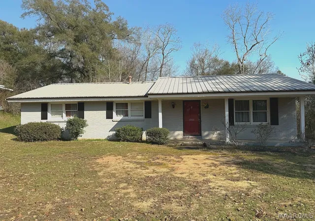 Photo 1 of Single family home for sale at 3702 Merrifield Dr, Valley Grande, AL 36703 | MLS# 584138 | Listing updated on 2026-09-22