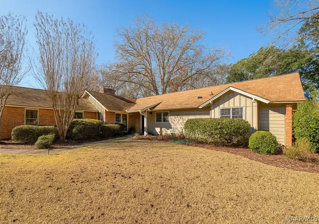 Photo 3 of Single family home for sale at 1810 Shoreham Dr, Montgomery, AL 36106 | MLS# 584959 | Listing updated on 2026-09-05
