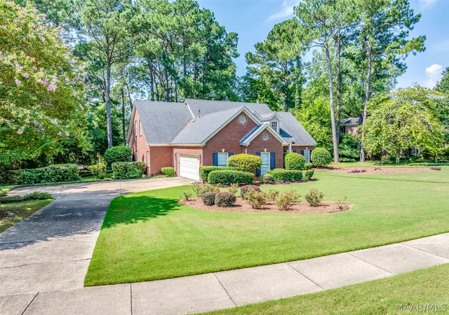 Photo 2 of Single family home for sale at 9606 Bent Brk Dr, Montgomery, AL 36117 | MLS# 585177 | Listing updated on 2026-09-02