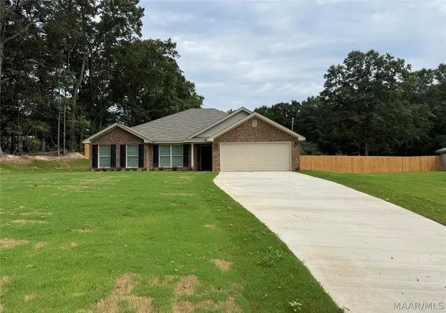 Photo 1 of Sale Pending at 165 Hornsby St, Eclectic, AL 36024 | MLS# 585304 | Listing updated on 2026-10-07