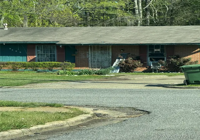 Photo 1 of Single family home for sale at 4599 Dover Dr, Montgomery, AL 36116 | MLS# 585340 | Listing updated on 2026-09-02