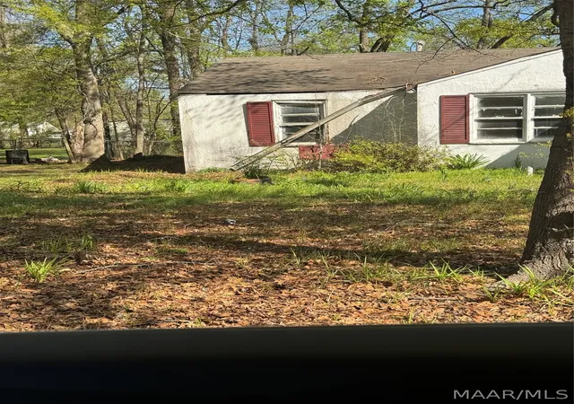 Photo 2 of Single family home for sale at 39 Davis Dr, Montgomery, AL 36105 | MLS# 585342 | Listing updated on 2026-09-02