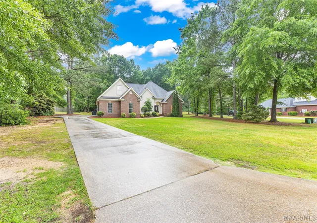 Photo 3 of Single family home for sale at 823 Merry Lake Dr, Pike Road, AL 36064 | MLS# 585225 | Listing updated on 2026-09-17
