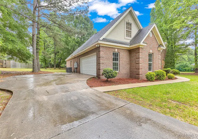 Photo 4 of Single family home for sale at 823 Merry Lake Dr, Pike Road, AL 36064 | MLS# 585225 | Listing updated on 2026-09-17